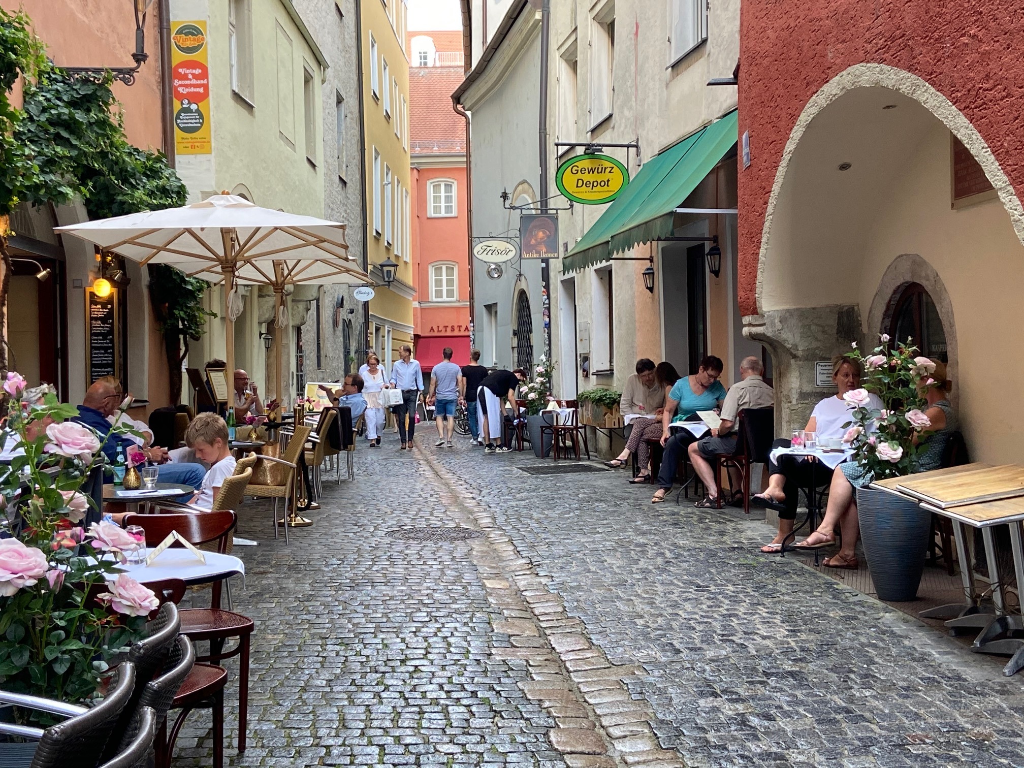 Altstadt Regensburg wie soll es weitergehen? bruecke
